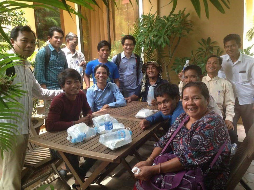 Dam Chanthy (front right) with members of Highlanders Association (HA) and fellow indigenous rights groups contesting the activities of Hoang Anh Gia Lai. Photo courtesy of HA