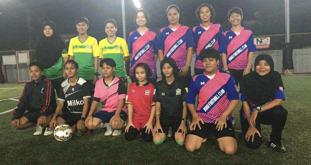 Queer young women in southern Thailand find solidarity and community through football, with the help of Buku. Photo by Christian Giraldo